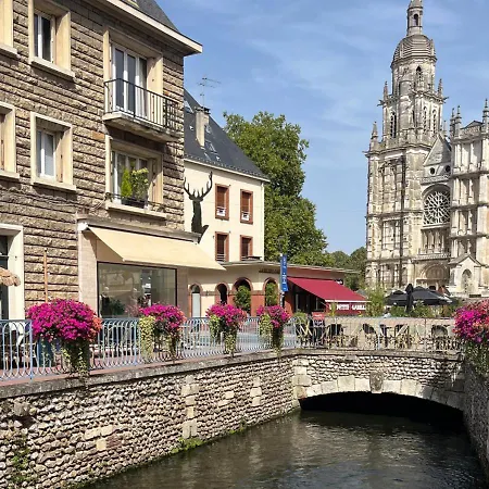 Le Charme D'antan - Terrasse - Balcon - Hypercentre شقة