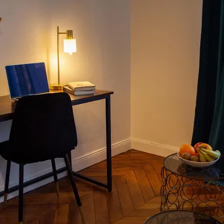 Le Charme D'antan - Terrasse - Balcon - Hypercentre *