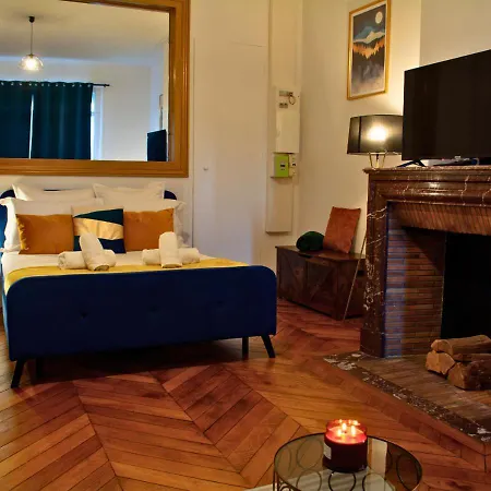 Le Charme D'antan - Terrasse - Balcon - Hypercentre Apartment